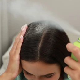 Suchy szampon – czy niszczy włosy?